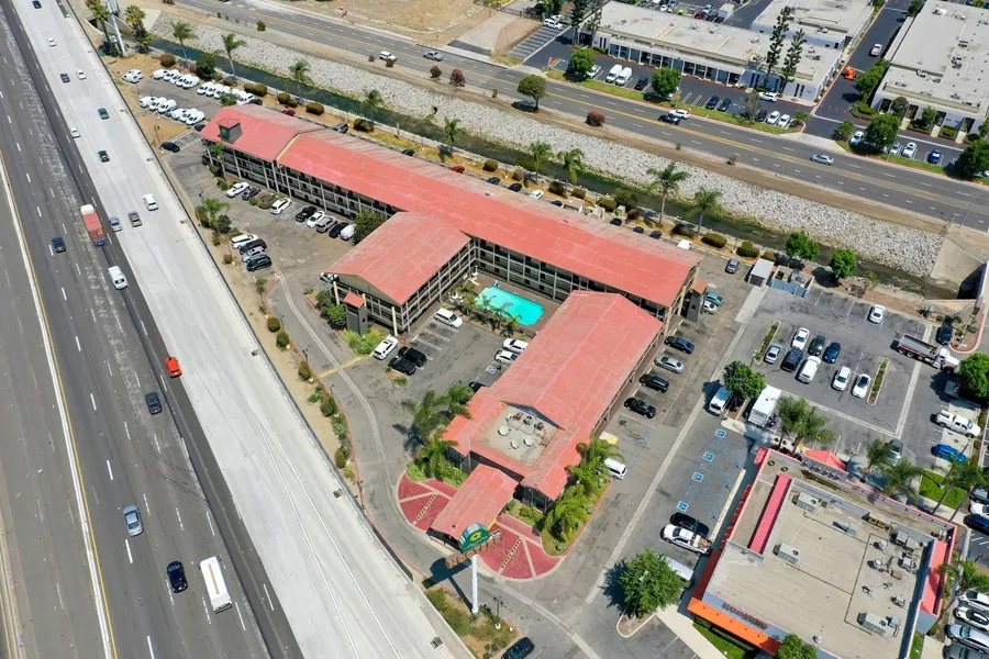 La Quinta Inn by Wyndham Costa Mesa / Newport Beach hotel detail image 2