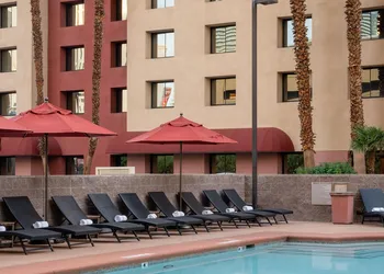 The Carriage House hotel thumbnail 4