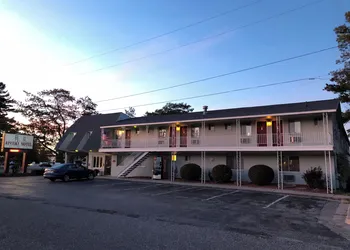 Riviera Motel hotel thumbnail 2