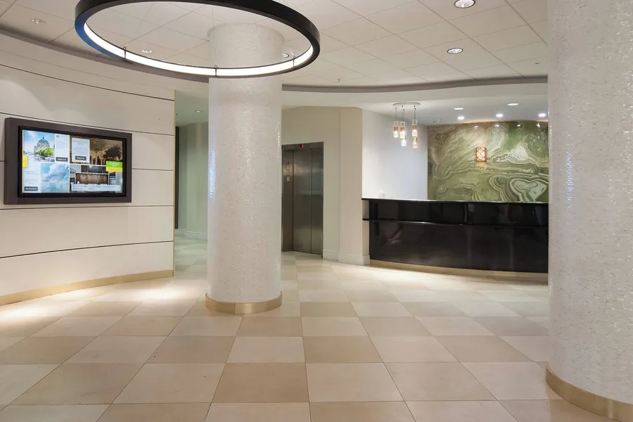 Courtyard Miami in Coral Gables by Marriott hotel detail image 2
