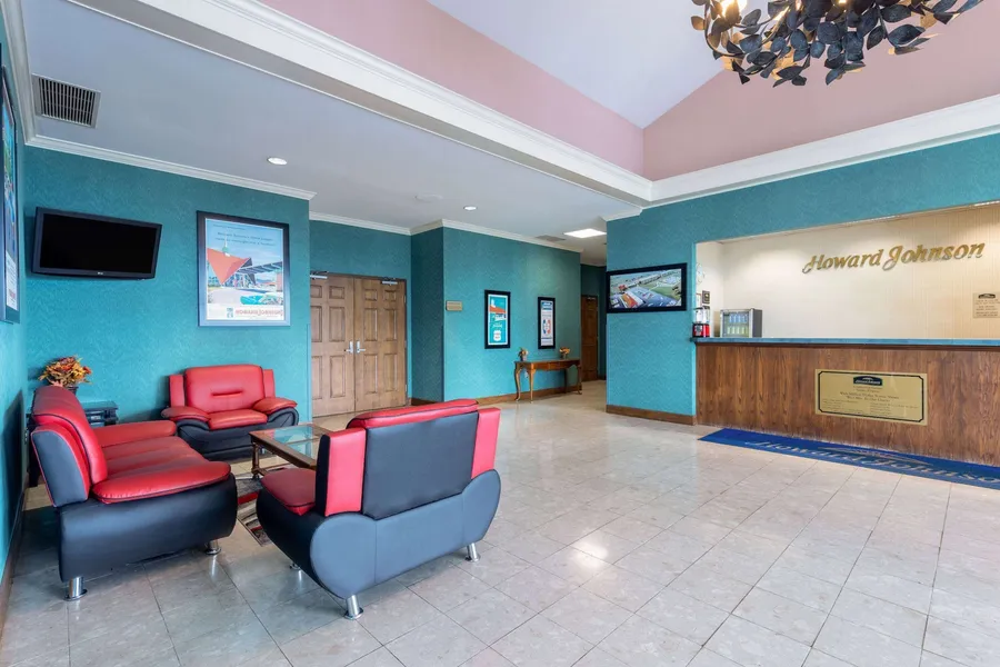 Howard Johnson Hotel & Conference Center by Wyndham Salem hotel detail image 6