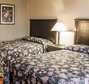 Econo Lodge Burlington I-40 hotel detail image 3