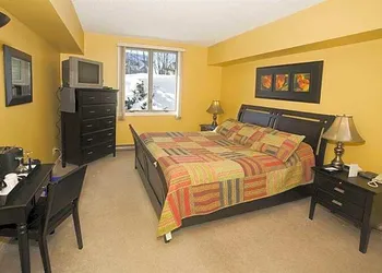 Delta Grandview Resort hotel thumbnail 4