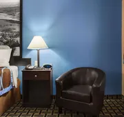 Super 8 by Wyndham Henryetta hotel detail image 5