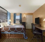Super 8 by Wyndham Henryetta hotel detail image 7
