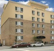 La Quinta Inn & Suites by Wyndham Brooklyn Downtown hotel detail image 4