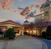 La Quinta Inn & Suites by Wyndham Winston-Salem hotel detail image 4