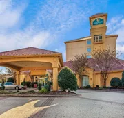 La Quinta Inn & Suites by Wyndham Winston-Salem hotel detail image 7