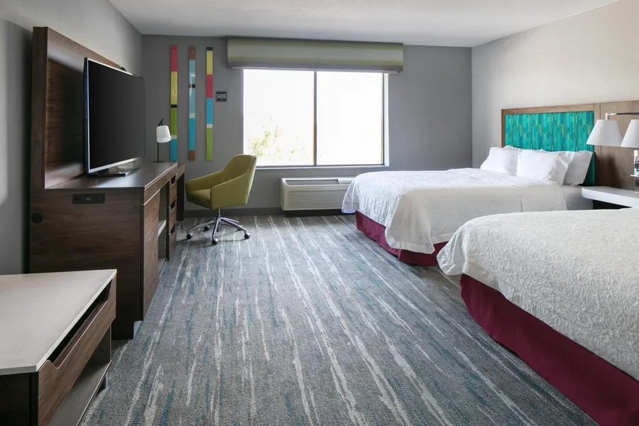 Hampton Inn & Suites Grafton hotel detail image 6