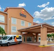 Comfort Inn & Suites Fort Myers Airport hotel detail image 3