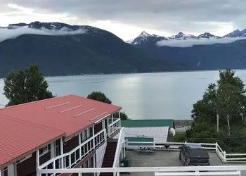 Captain's Choice Motel hotel thumbnail 4