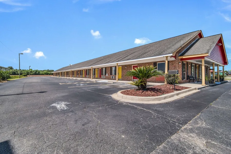 Econo Lodge Santee hotel detail image 2
