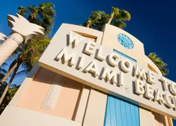 Casa Grande Suites on Ocean Drive hotel thumbnail 3