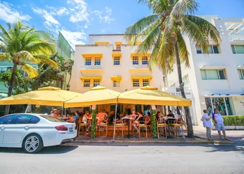 Casa Grande Suites on Ocean Drive hotel thumbnail 5