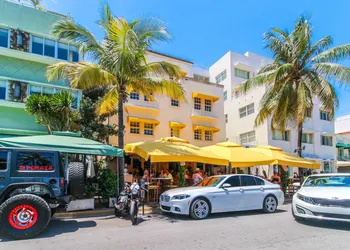 Casa Grande Suites on Ocean Drive hotel thumbnail 7