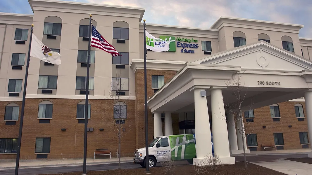 Holiday Inn Express & Suites Chicago West - O'Hare Arpt Area by IHG hotel detail image 6