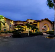 La Quinta Inn & Suites by Wyndham St. Pete-Clearwater Airpt hotel detail image 4