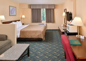 Quality Inn & Suites Walnut -City of Industry hotel thumbnail 5