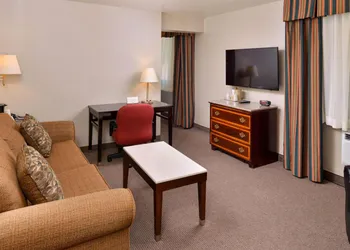 Quality Inn & Suites Walnut -City of Industry hotel thumbnail 7