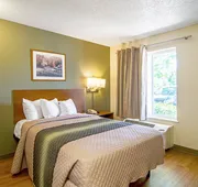 HomeTowne Studios by Red Roof Chicago - Waukegan hotel detail image 3