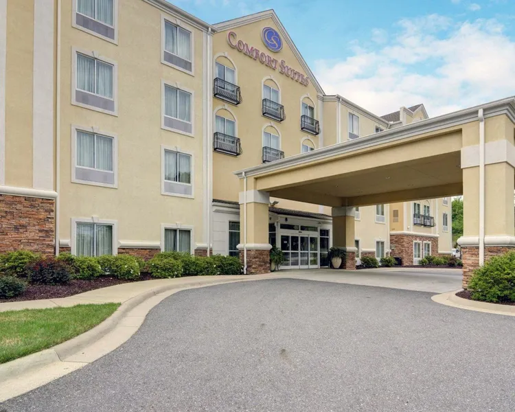 Comfort Suites near Hot Springs Park hotel detail image 2
