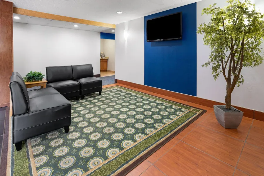 Microtel Inn by Wyndham Albany Airport hotel detail image 6
