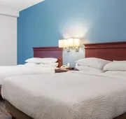 Signature Inn & Suites Hamilton hotel detail image 7
