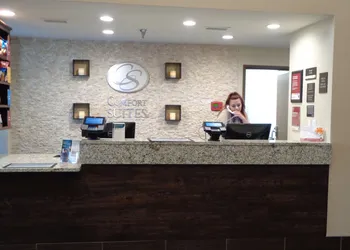 Comfort Suites Lufkin hotel thumbnail 3