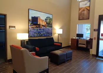 Comfort Suites Lufkin hotel thumbnail 6