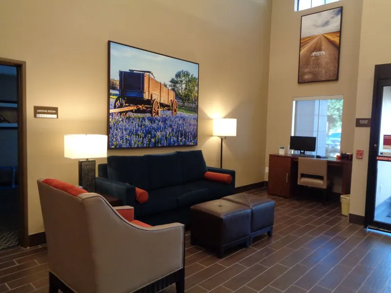 Comfort Suites Lufkin hotel detail image 6