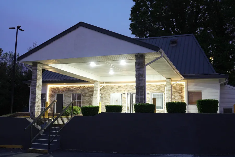 SureStay by Best Western Atlanta Northeast hotel detail image 2