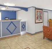 Travelodge by Wyndham Fort Myers North hotel detail image 3