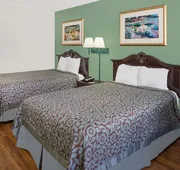 Travelodge by Wyndham Fort Myers North hotel detail image 5