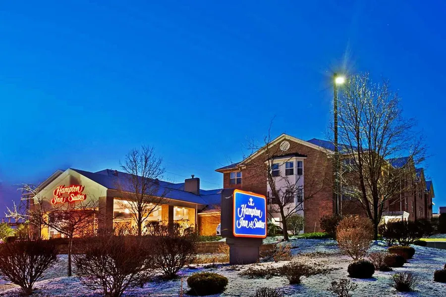 Hampton Inn & Suites Cleveland/Independence hotel detail image 2