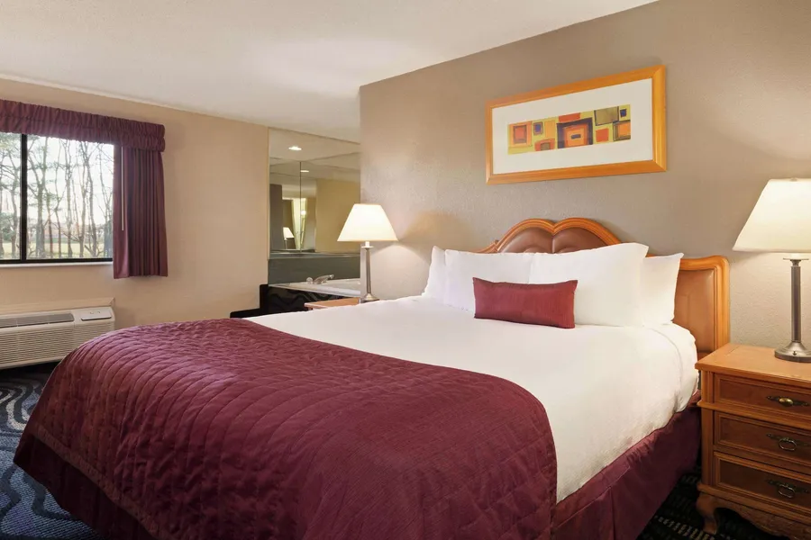 Baymont by Wyndham Logan hotel detail image 6