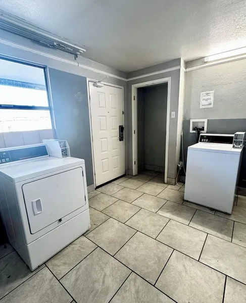 Budget Host Inn- Medical Center hotel detail image 6