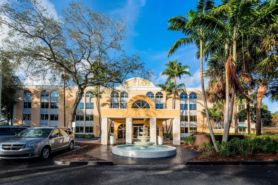 La Quinta Inn & Suites by Wyndham Fort Lauderdale Tamarac hotel detail image 2