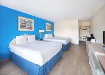 Days Inn by Wyndham Hicksville Long Island hotel thumbnail 6
