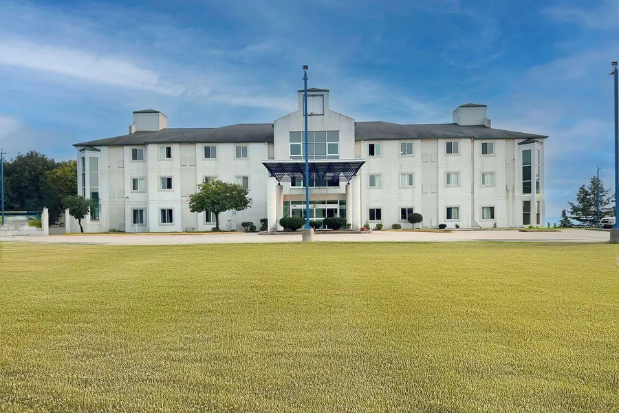 Baymont by Wyndham Kingdom City hotel detail image 6