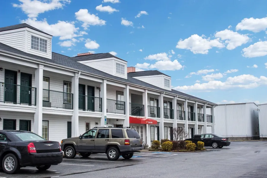 Econo Lodge Greenville near University hotel detail image 2