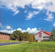Red Roof Inn Milwaukee – Airport/Oak Creek hotel detail image 3