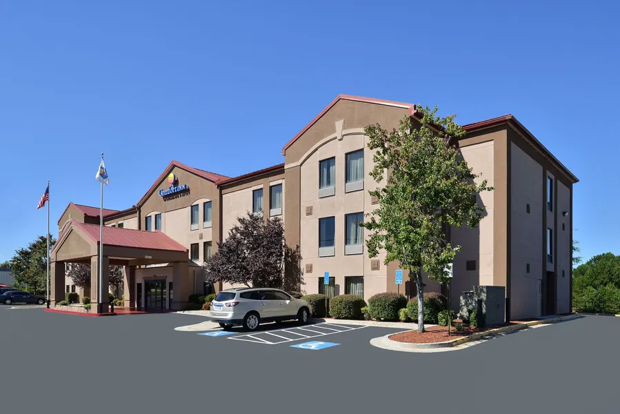 Comfort Inn & Suites at Stone Mountain hotel detail image 2