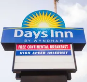 Days Inn by Wyndham Rosenberg hotel detail image 3