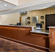 Quality Suites Irving-Las Colinas hotel detail image 4