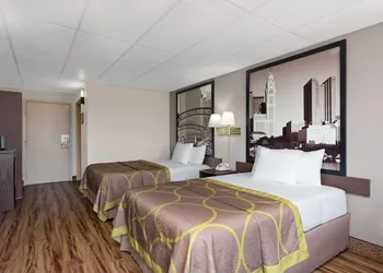Super 8 by Wyndham Columbus hotel thumbnail 6