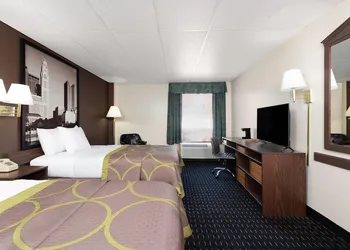 Super 8 by Wyndham Columbus hotel thumbnail 8