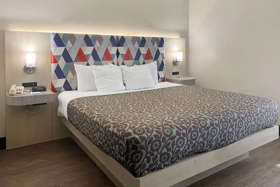 Days Inn & Suites by Wyndham Peachtree Corners/Norcross hotel detail image 6