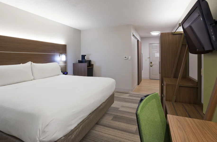 Holiday Inn Express & Suites Minneapolis – West End by IHG hotel detail image 6