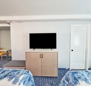 All Seasons Inn and Suites hotel detail image 4