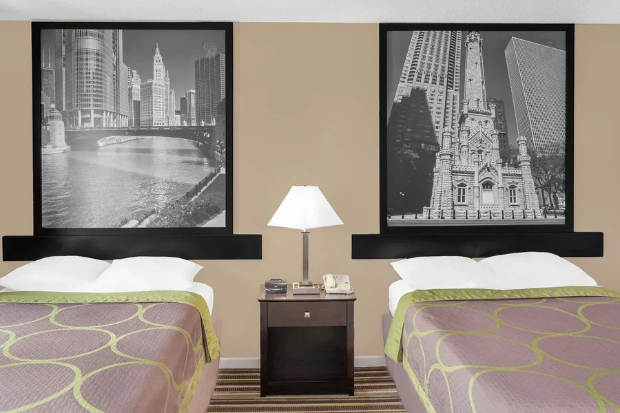 Super 8 by Wyndham Morton Grove/Chicago hotel detail image 6